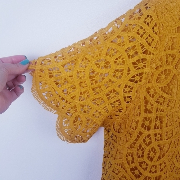 Philosophy Mustard Yellow Lace Crochet Top - Picture 4 of 8